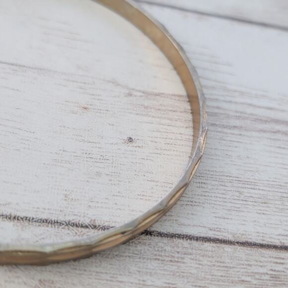 Vintage Bracelet - Gold Tone with Pattern - 8" - Picture 7 of 8